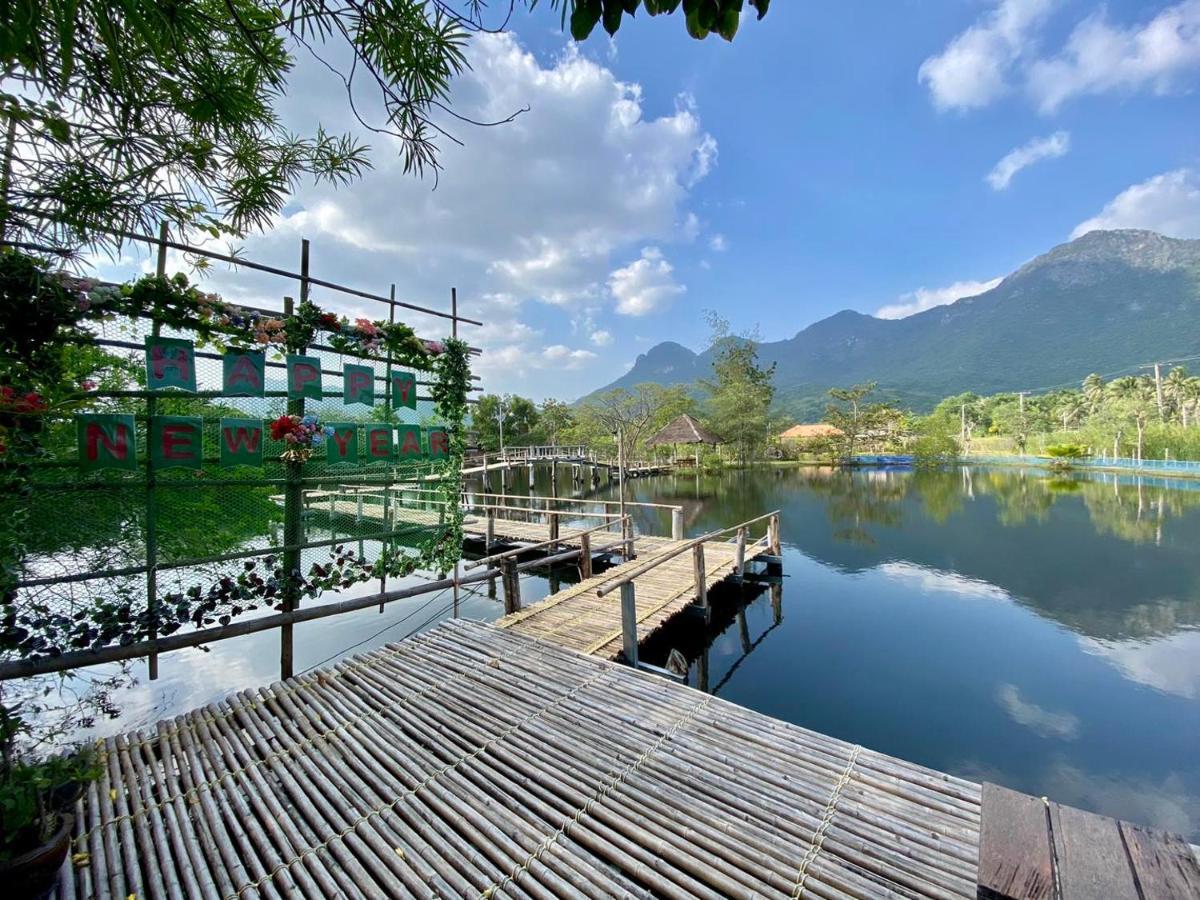 Numpu Baandin Hotell Sam Roi Yot Exteriör bild